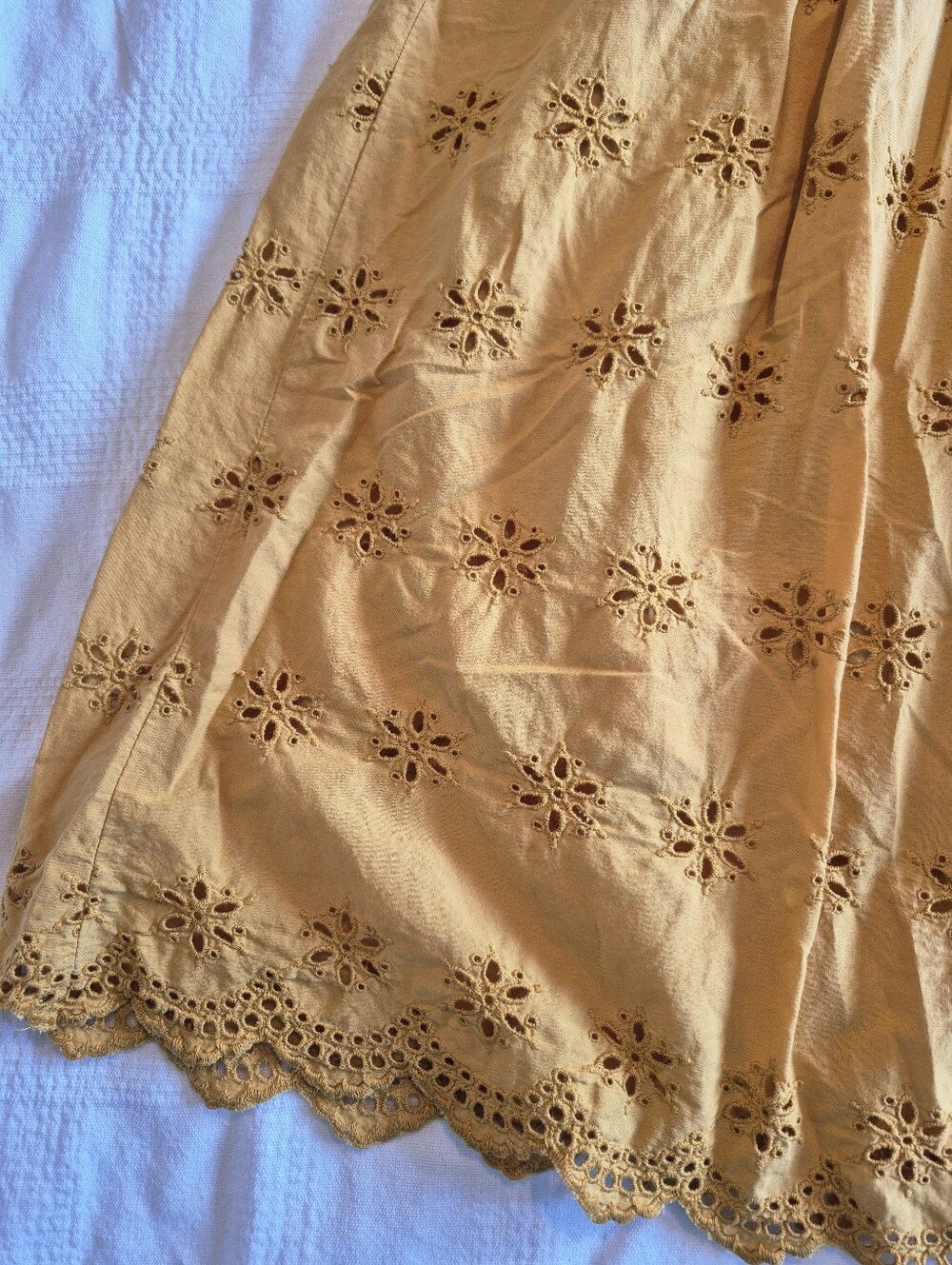 Madewell 12 Scalloped Eyelet Midi Dress features airy mustard cotton eyelet VGUC - Picture 7 of 8